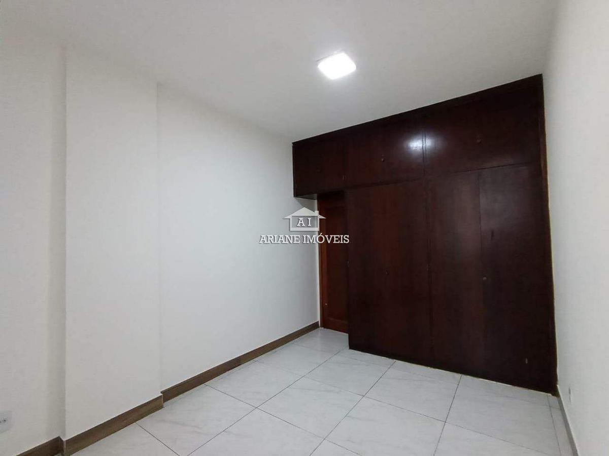 Apartamento, Centro, 2 Quartos, 0 Vaga