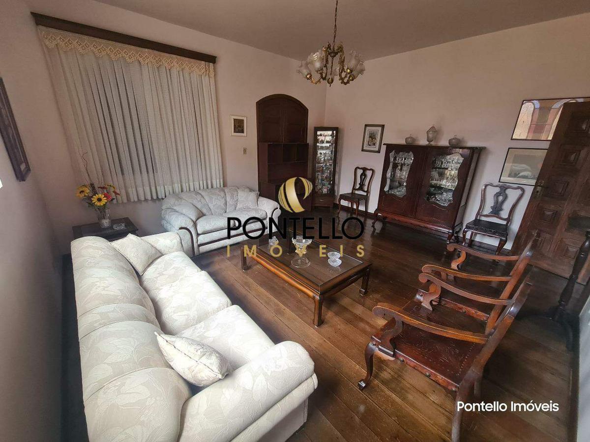 Casa, Cachoeirinha, 9 Quartos, 2 Vagas, 1 Suíte