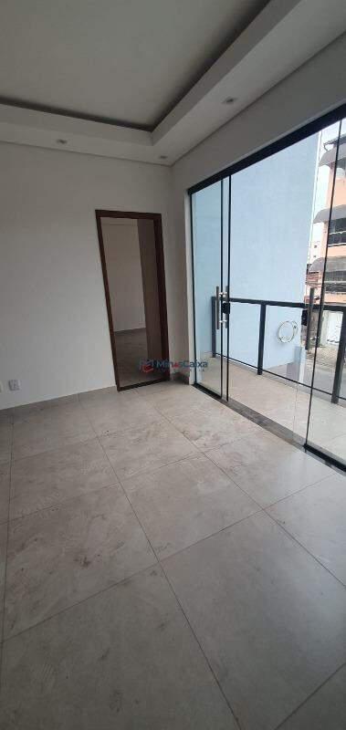 Casa, Quitandinha, 4 Quartos, 2 Vagas, 1 Suíte