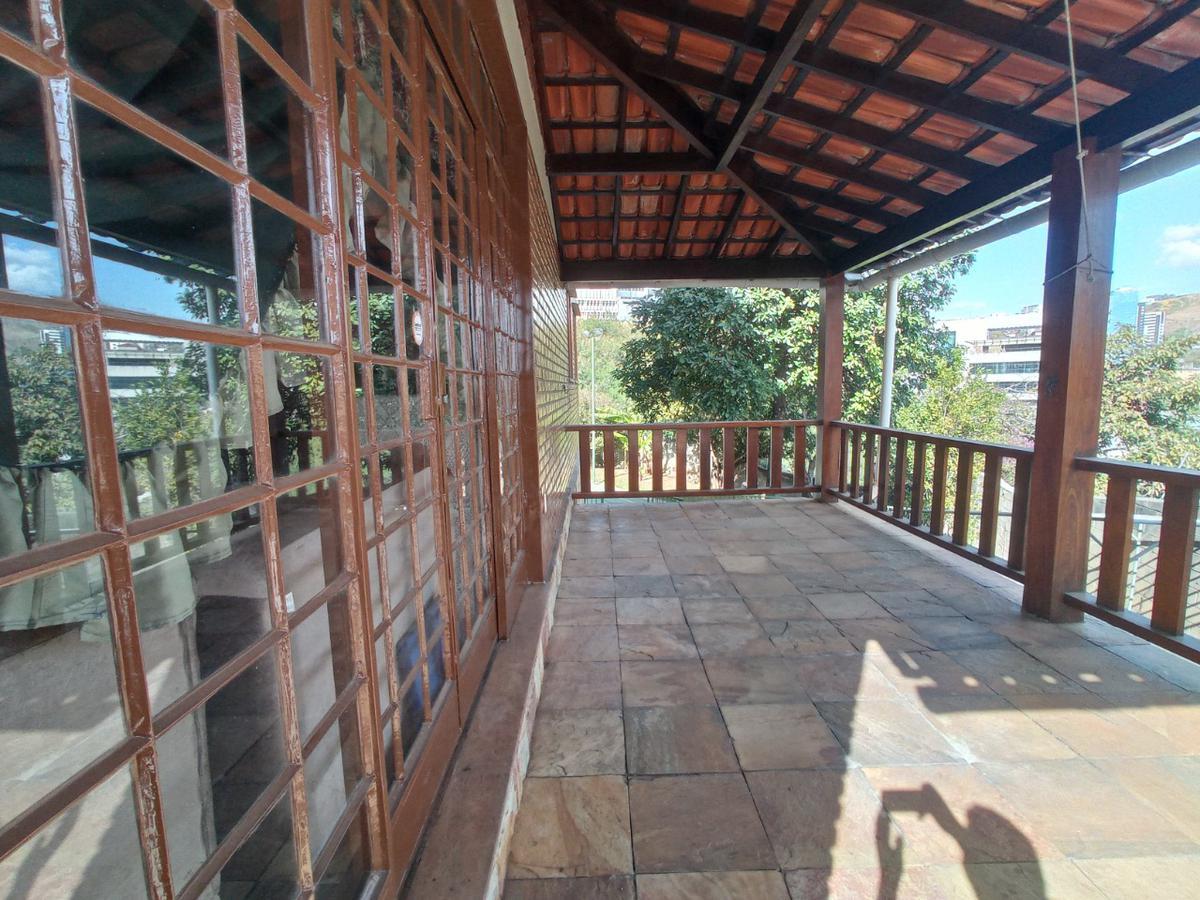 Casa, Estoril, 4 Quartos, 10 Vagas, 1 Suíte