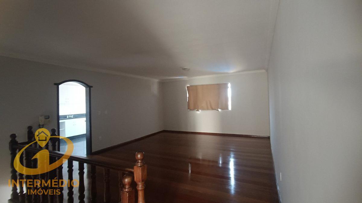Casa, Álvaro Camargos, 4 Quartos, 4 Vagas, 1 Suíte