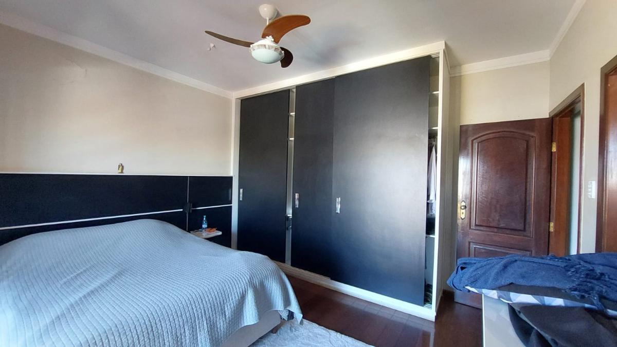 Casa, Jardim Europa, 3 Quartos, 3 Vagas, 1 Suíte