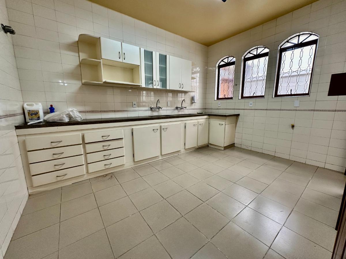 Casa, São José, 4 Quartos, 4 Vagas, 2 Suítes