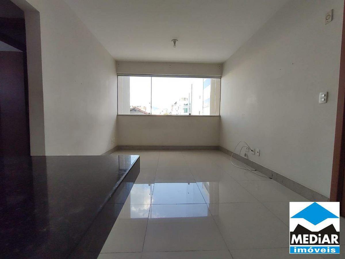 Apartamento, Floresta, 2 Quartos, 2 Vagas, 1 Suíte