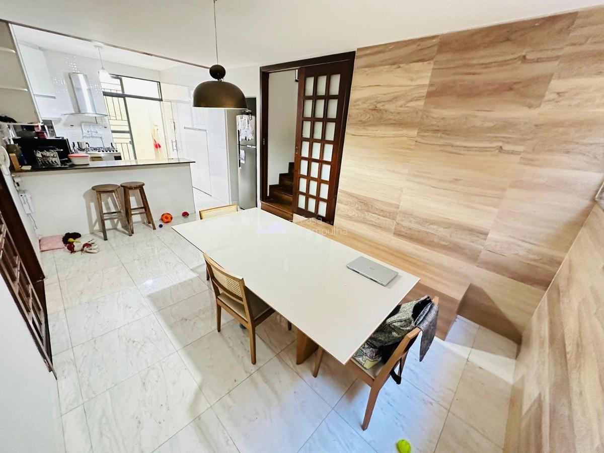 Casa, Santa Branca, 5 Quartos, 4 Vagas, 2 Suítes