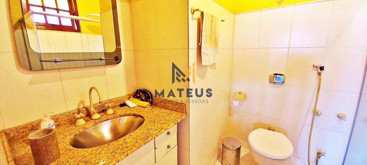 Casa, Caiçaras, 4 Quartos, 5 Vagas, 1 Suíte