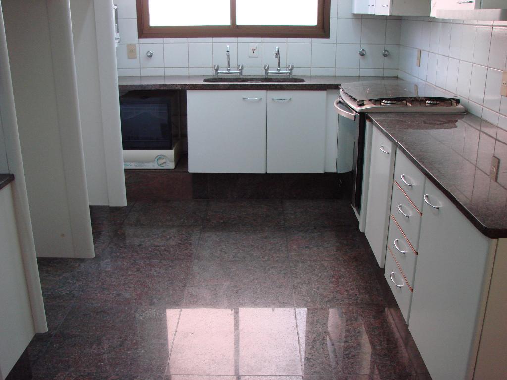 Apartamento, Funcionários, 4 Quartos, 3 Vagas, 2 Suítes