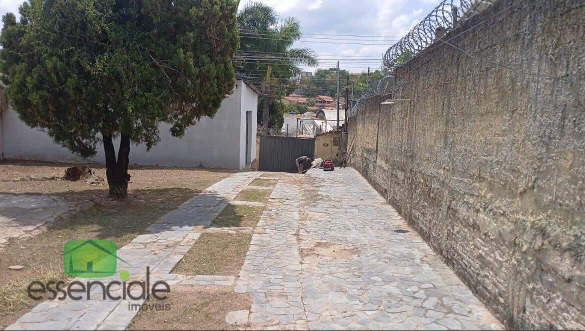Galpão, Fonte Grande, 4 Quartos, 10 Vagas, 1 Suíte