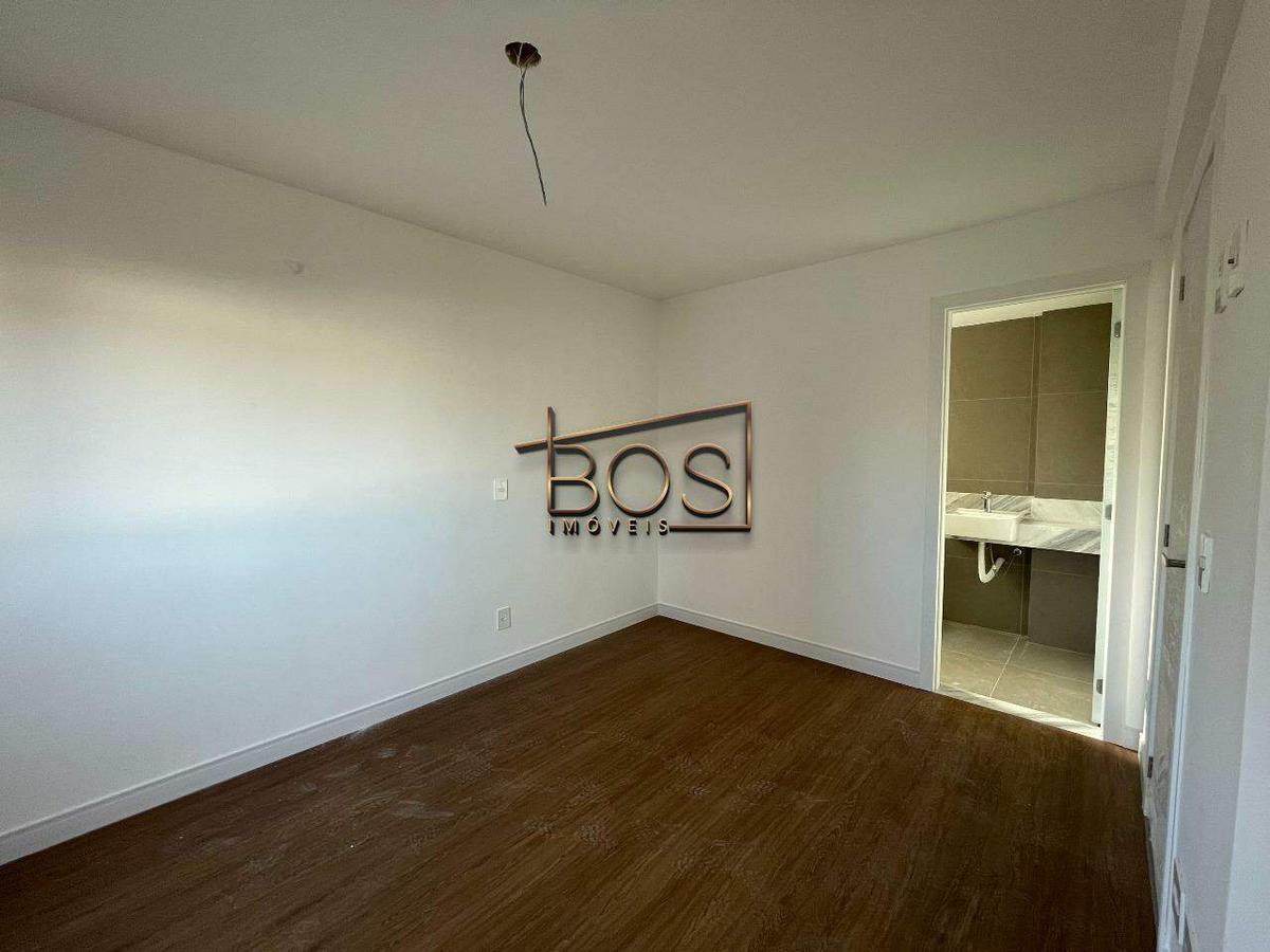 Apartamento, Sagrada Família, 3 Quartos, 2 Vagas, 1 Suíte