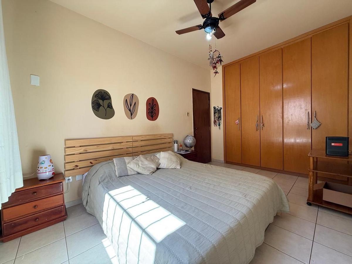 Casa, Itapoã, 3 Quartos, 4 Vagas, 1 Suíte