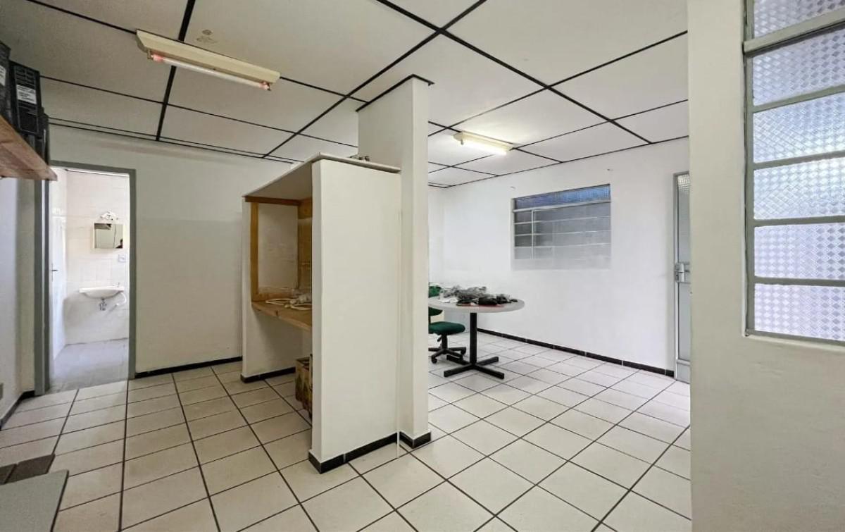 Casa, Sagrada Família, 1 Quarto, 1 Vaga