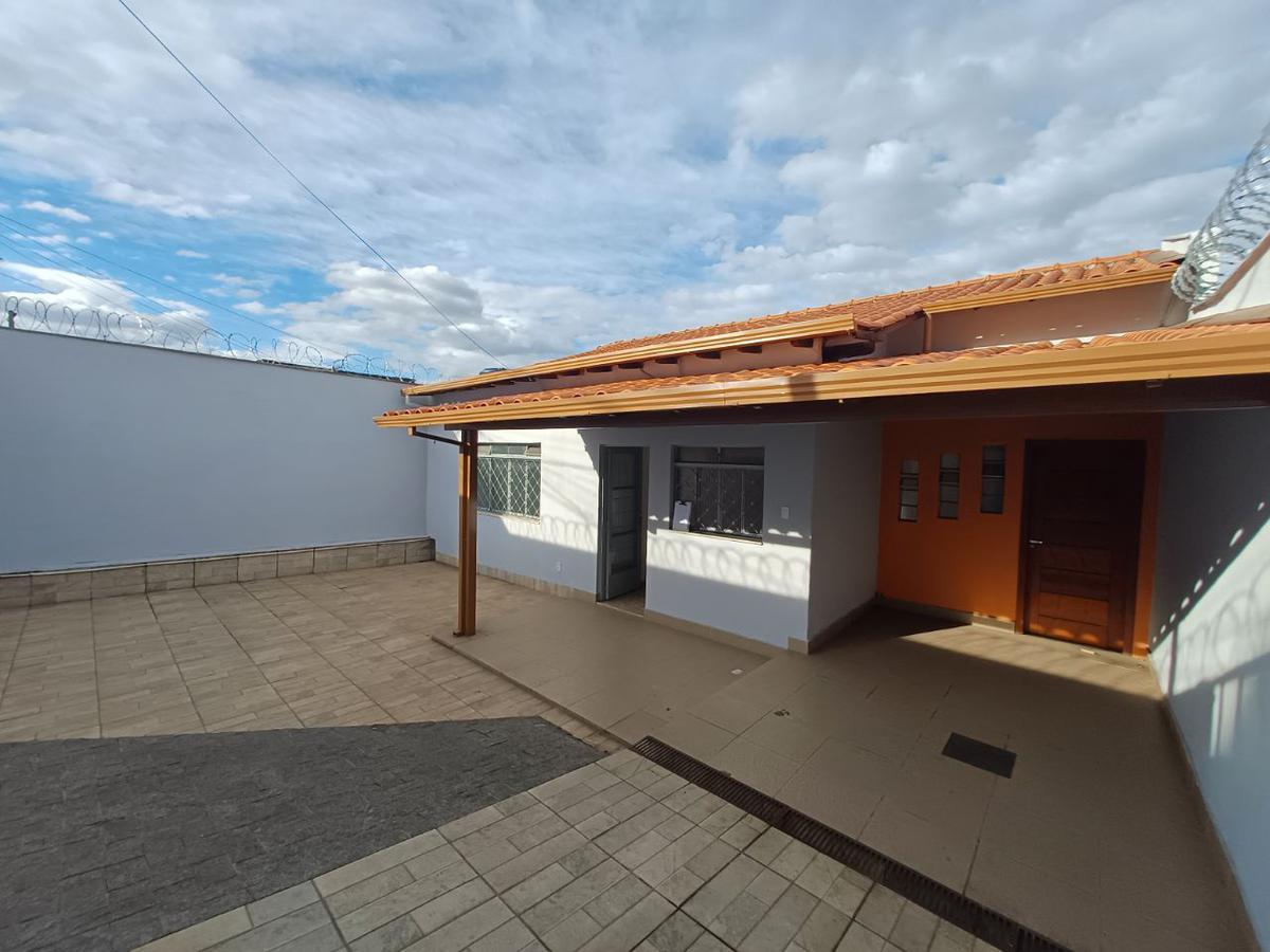 Casa, Santa Cruz, 4 Quartos, 4 Vagas