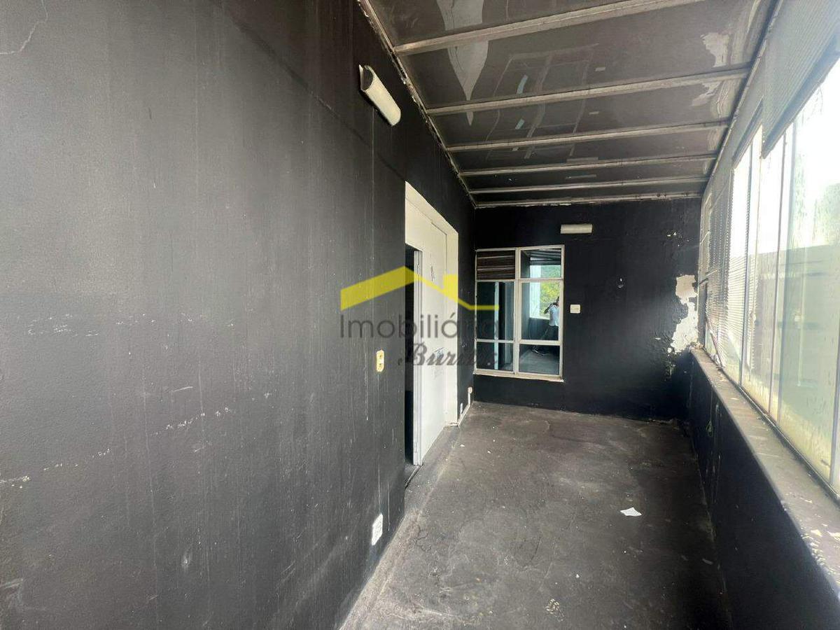 Sala, Santa Lúcia, 1 Vaga