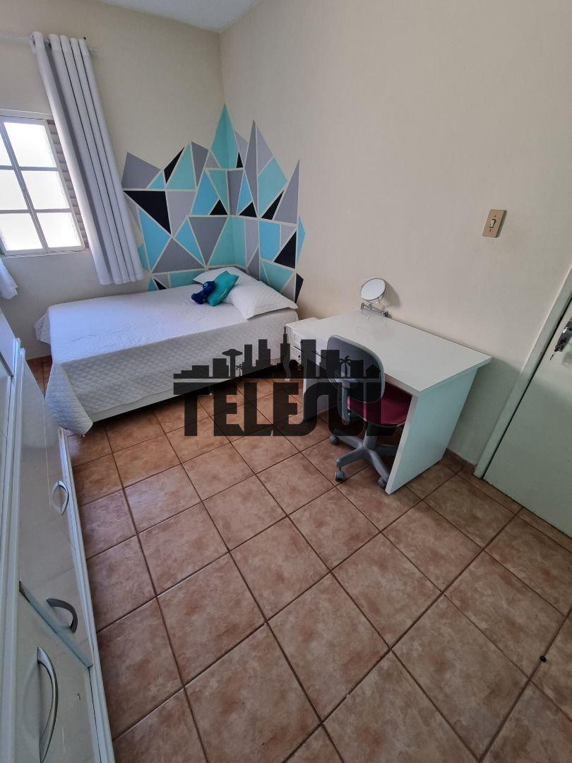 Casa, Pinheiros, 6 Quartos, 0 Vaga, 3 Suítes