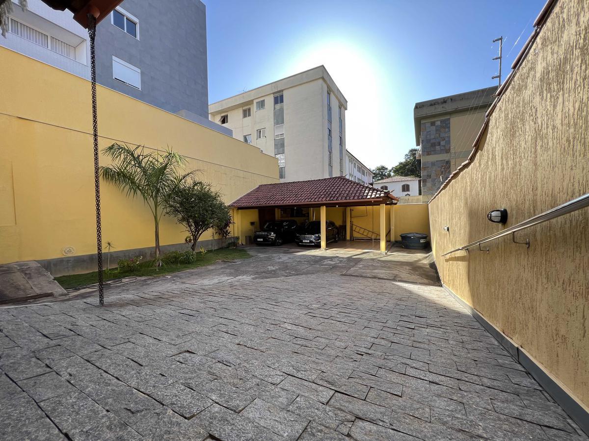 Casa, Coração Eucarístico, 5 Quartos, 6 Vagas, 2 Suítes