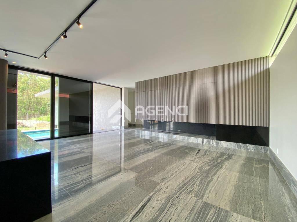 Casa, Alphaville - Lagoa dos Ingleses, 4 Quartos, 0 Vaga, 4 Suítes