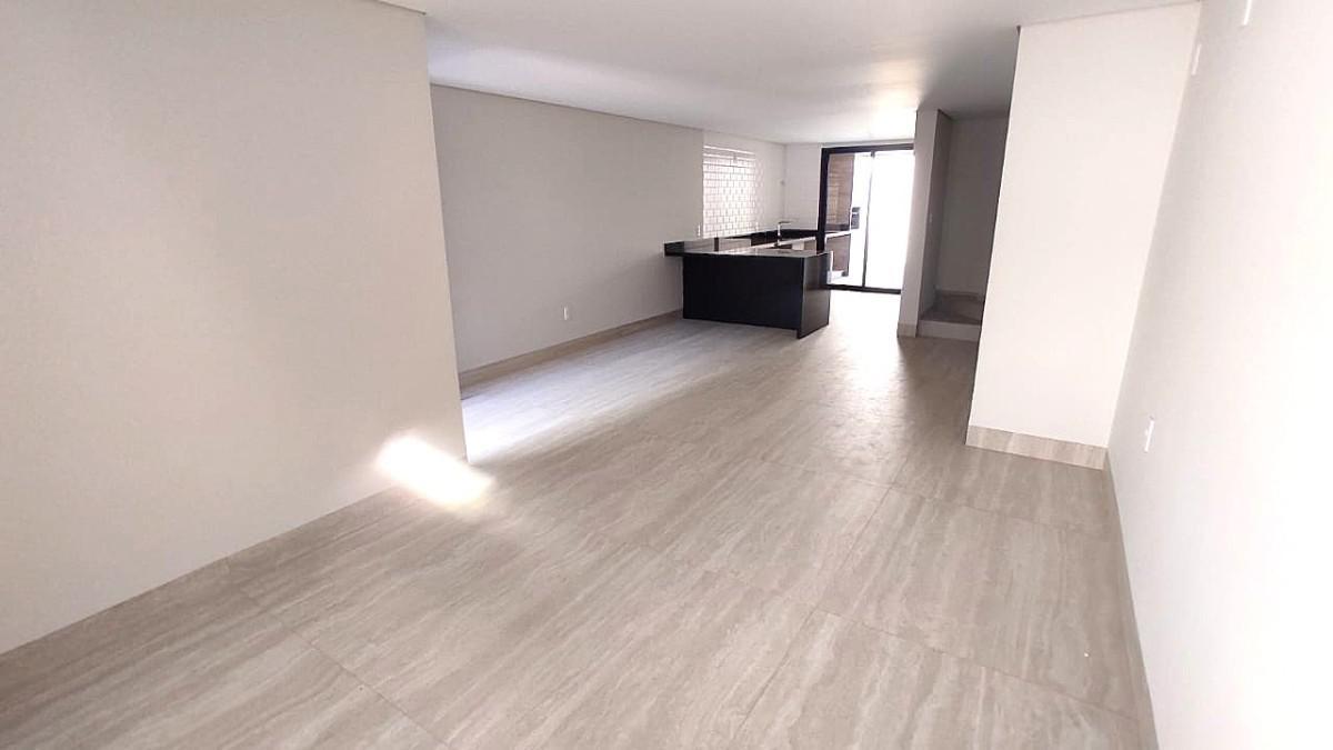 Casa, Jaraguá, 4 Quartos, 3 Vagas, 1 Suíte