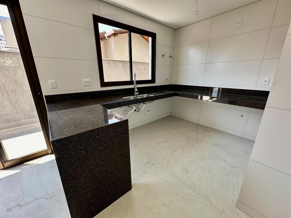 Apartamento, Jaraguá, 4 Quartos, 3 Vagas, 4 Suítes