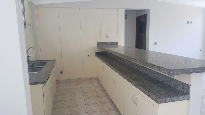 Sala, Centro, 0 Quarto, 0 Vaga