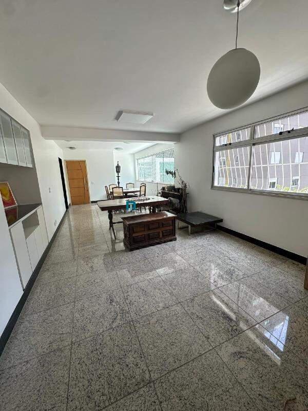 Apartamento, Funcionários, 4 Quartos, 2 Vagas, 1 Suíte