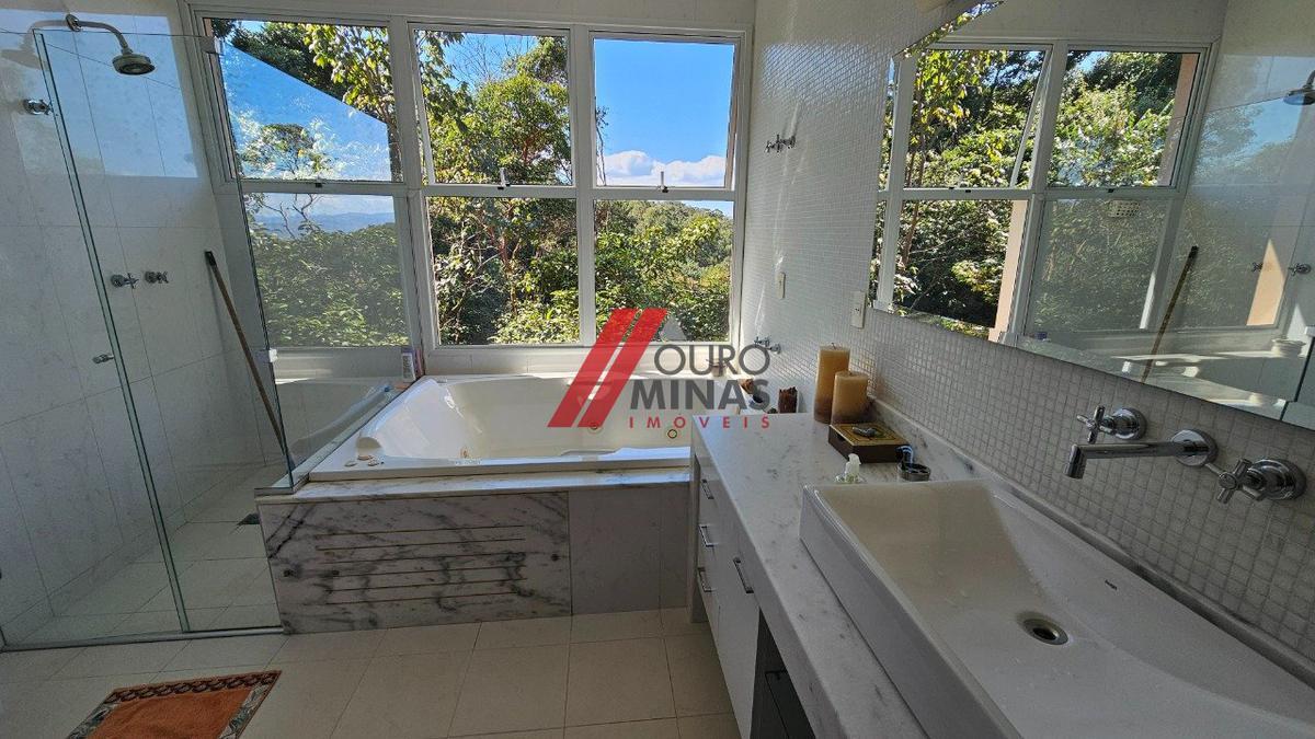 Casa em Condomínio, Jardins de Petrópolis, 4 Quartos, 3 Vagas, 2 Suítes