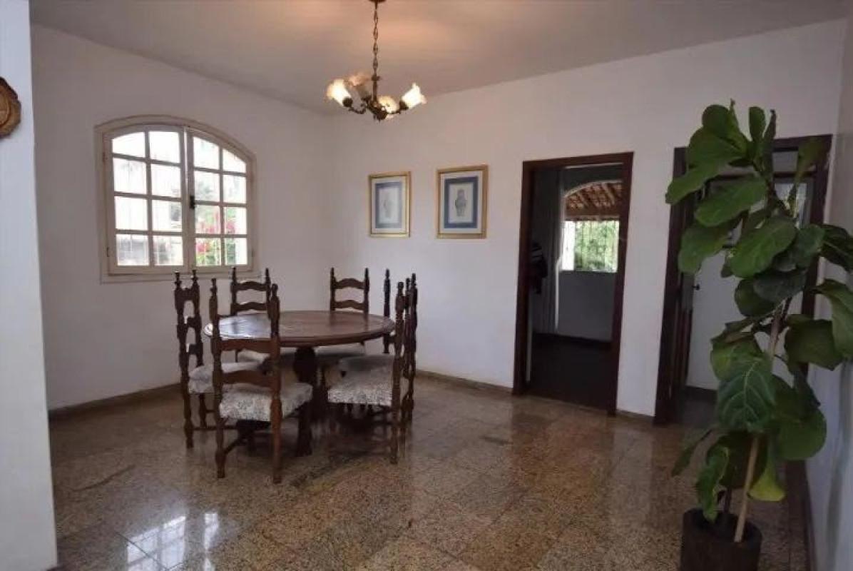 Casa, Camargos, 4 Quartos, 10 Vagas