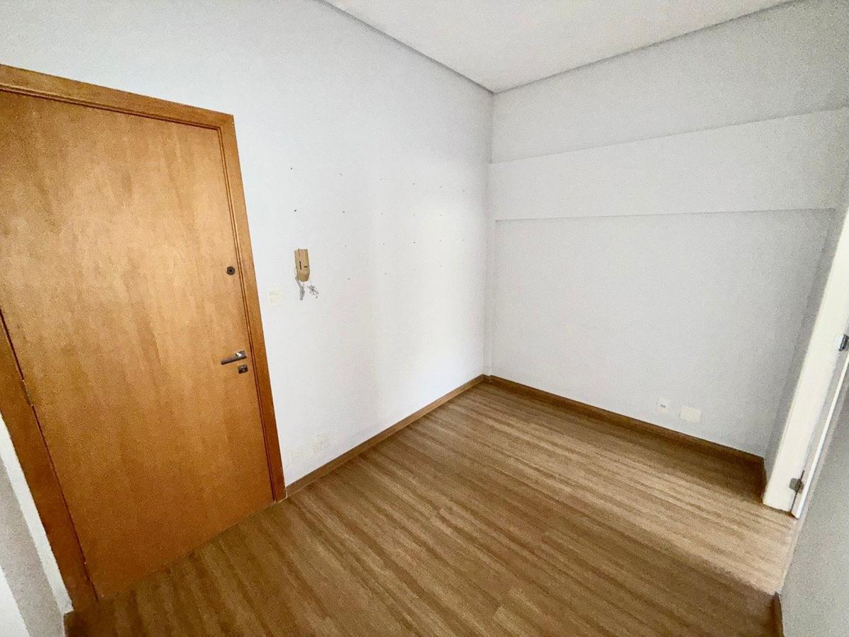 Sala, São José, 0 Quarto, 1 Vaga