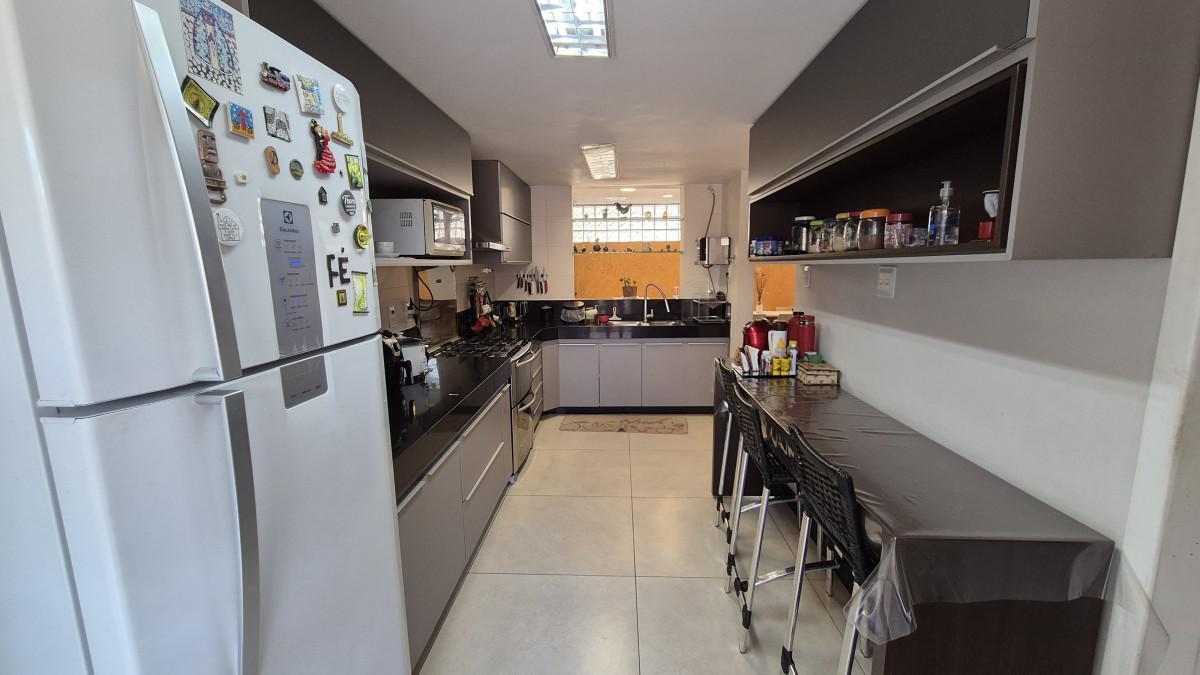 Casa, Ouro Preto, 5 Quartos, 2 Vagas, 1 Suíte