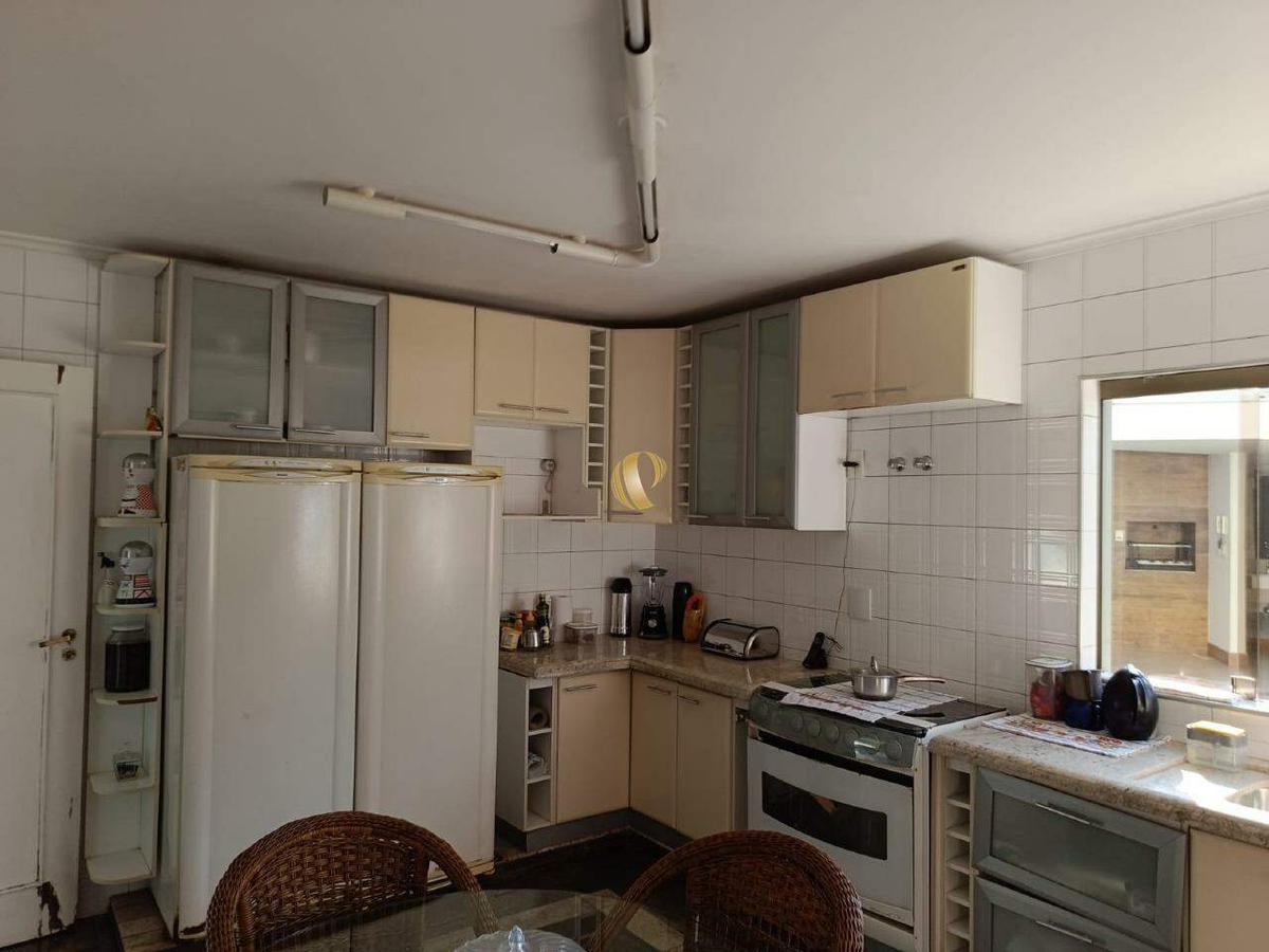 Casa, Centro, 6 Quartos, 6 Vagas, 4 Suítes