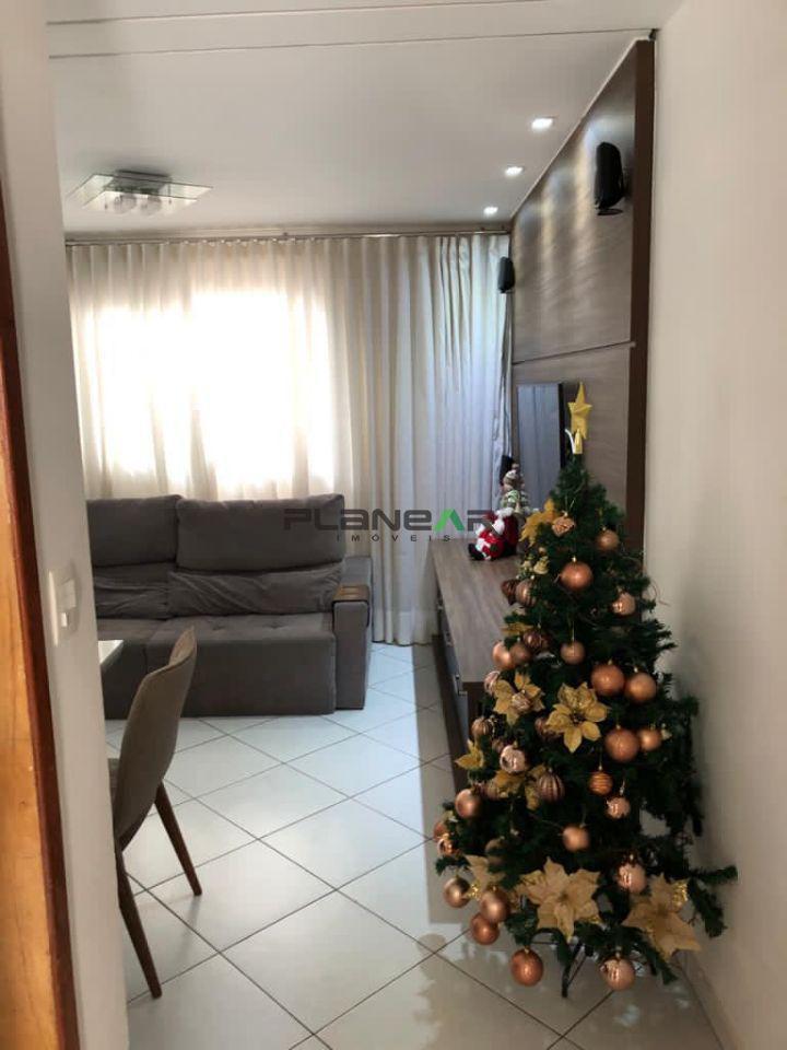 Casa, Sapucaias III, 2 Quartos, 2 Vagas, 1 Suíte