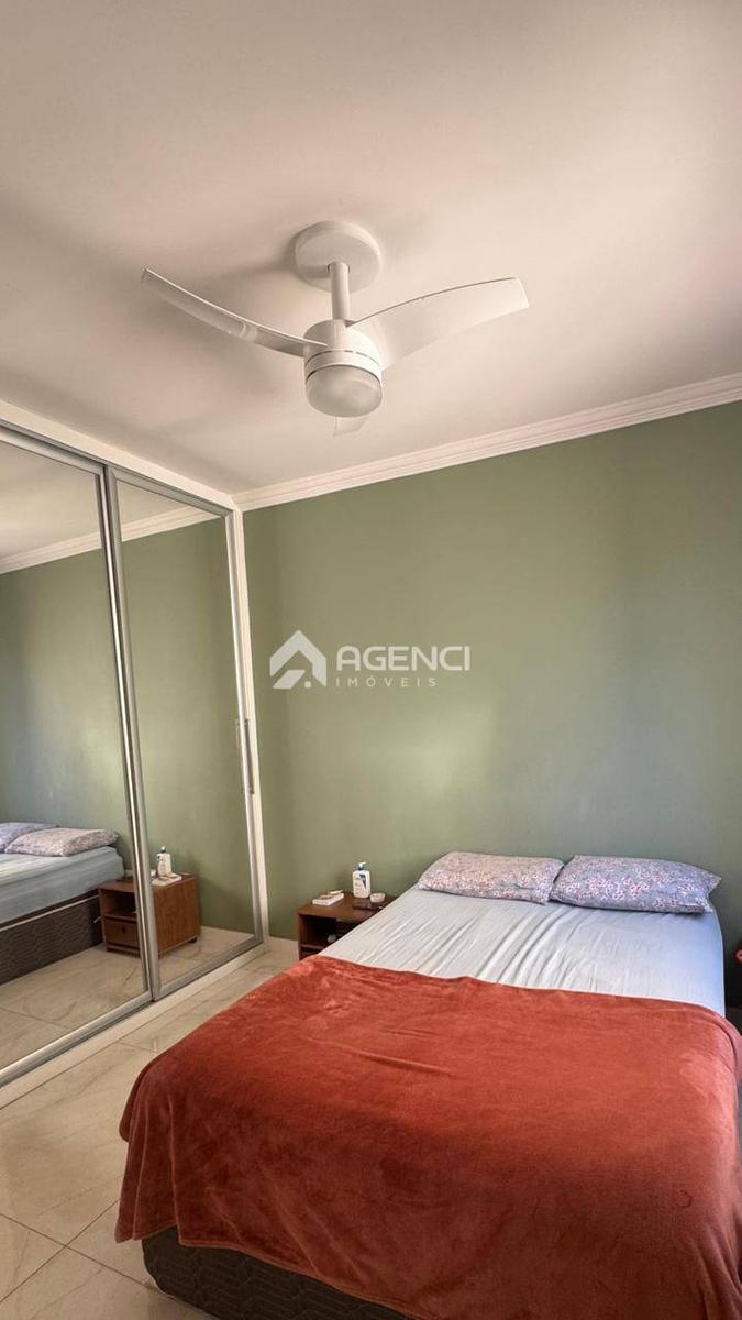 Apartamento, Castelo, 2 Quartos, 0 Vaga, 1 Suíte