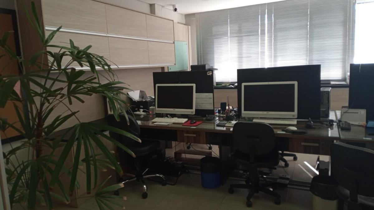 Sala, União, 0 Quarto, 0 Vaga