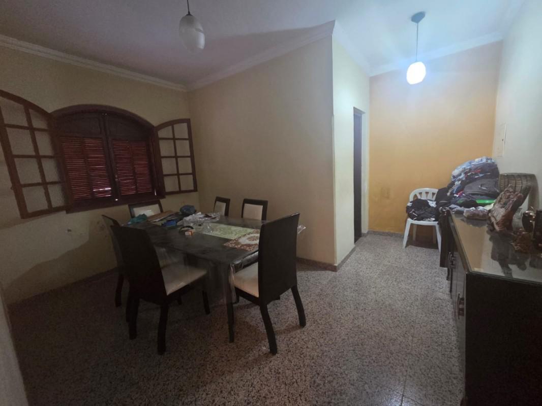 Casa, Coqueiros, 5 Quartos, 4 Vagas, 2 Suítes