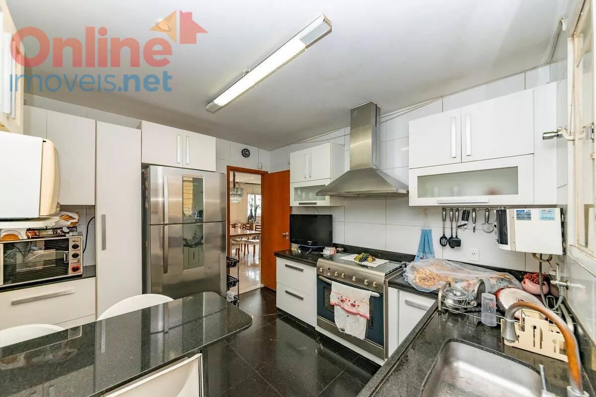 Casa, Gutierrez, 4 Quartos, 0 Vaga, 3 Suítes