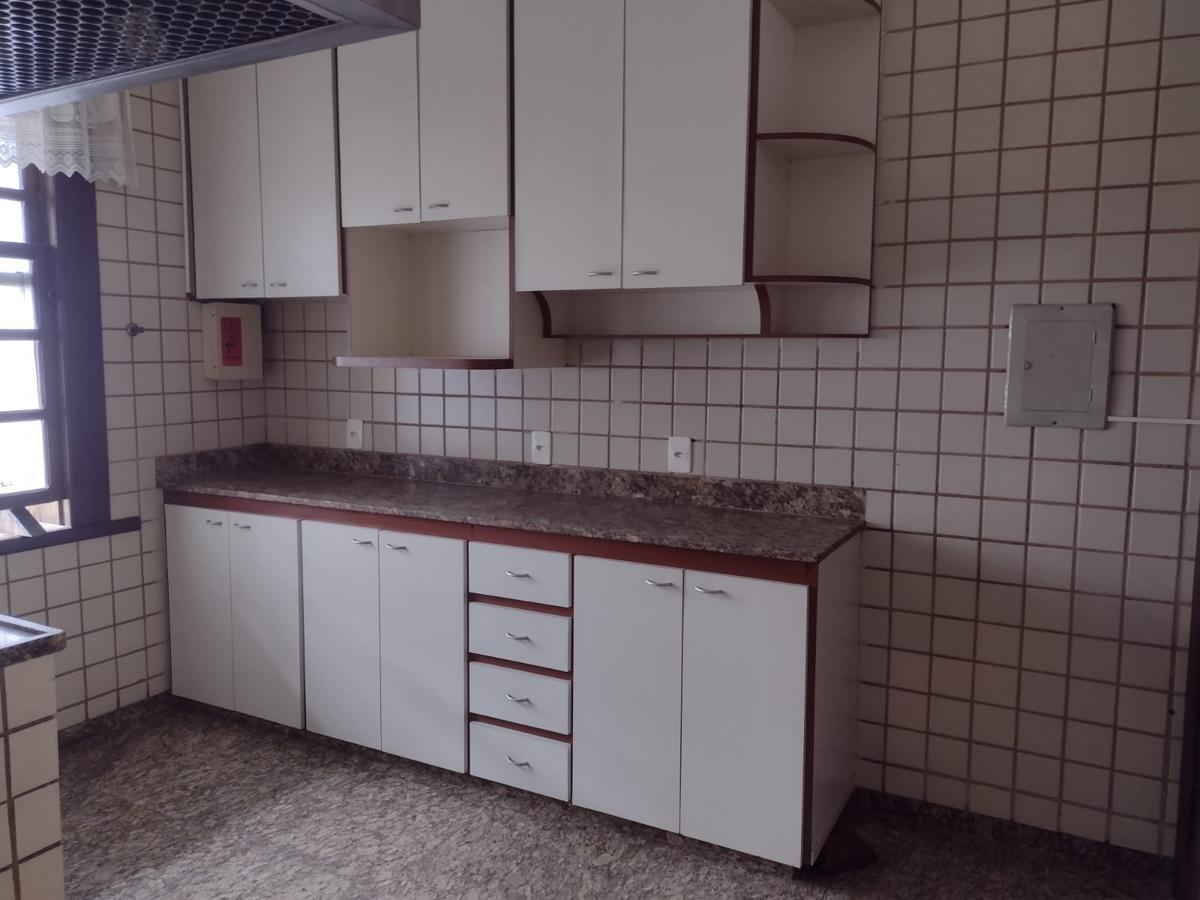 Casa, Nova Suíssa, 3 Quartos, 4 Vagas, 1 Suíte