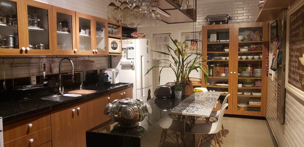 Fazenda, Casa Branca, 7 Quartos, 8 Vagas, 2 Suítes