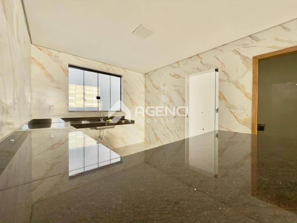 Casa, Cabral, 3 Quartos, 0 Vaga, 1 Suíte