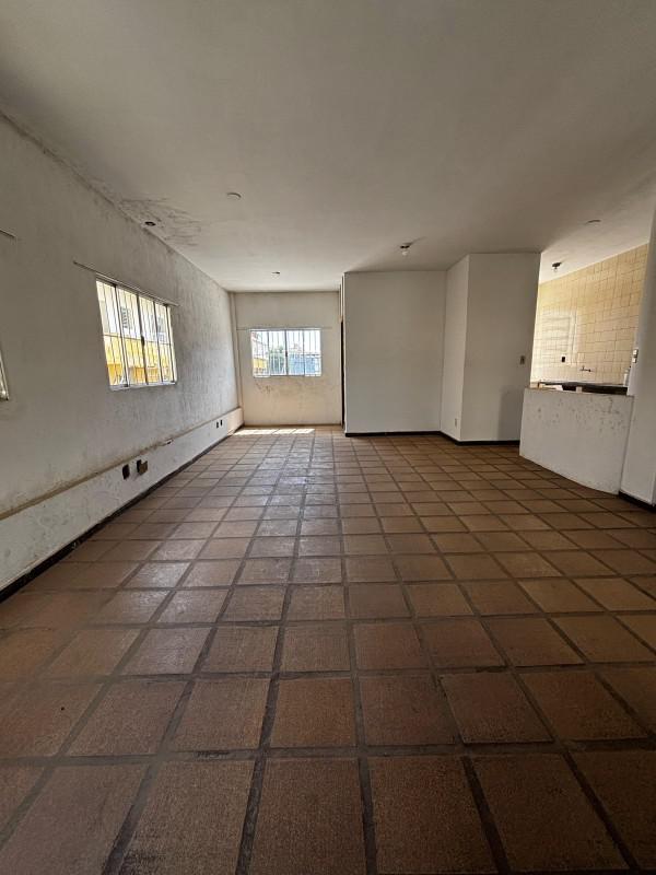 Galpão, Nova Floresta, 0 Quarto, 20 Vagas