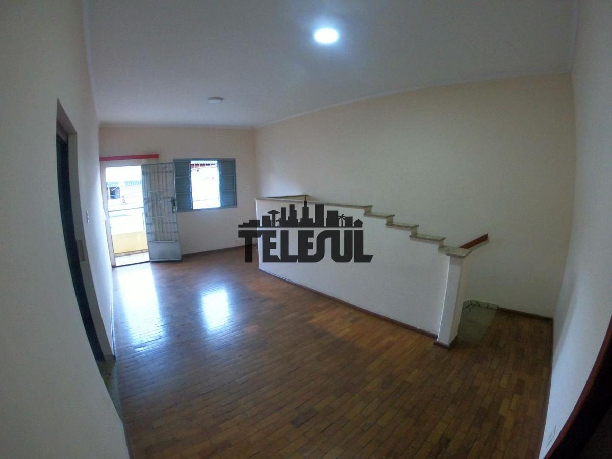 Casa, Centro, 3 Quartos, 0 Vaga, 1 Suíte