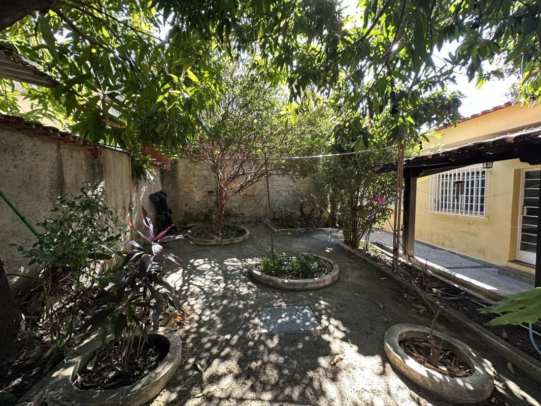 Casa, Caiçaras, 3 Quartos, 3 Vagas, 1 Suíte