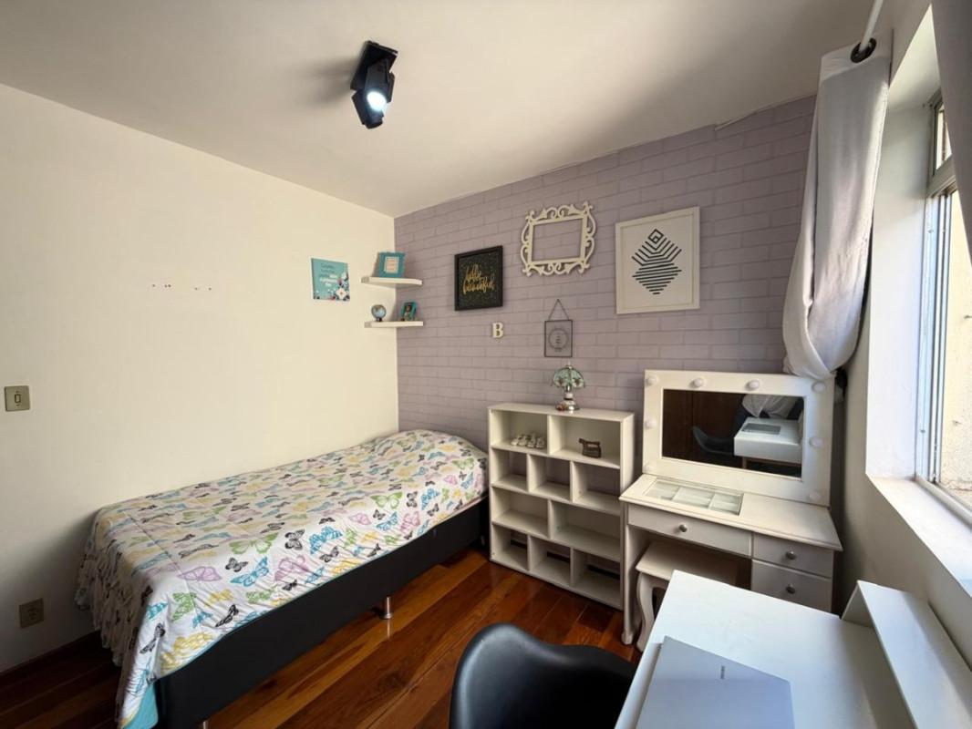 Apartamento, Sagrada Família, 2 Quartos, 1 Vaga, 1 Suíte