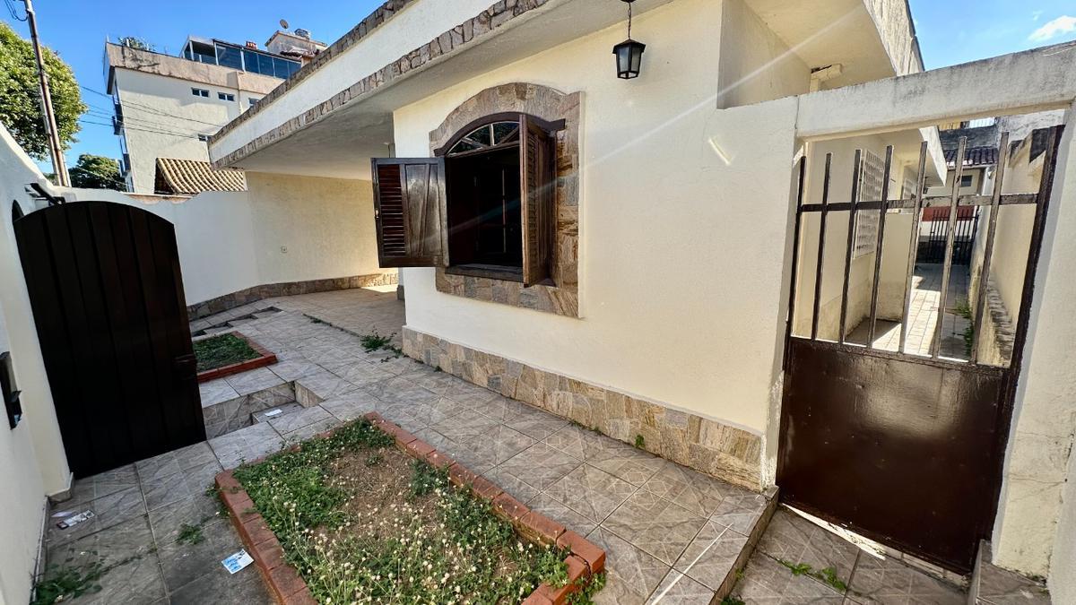 Casa, Itapoã, 4 Quartos, 4 Vagas, 1 Suíte