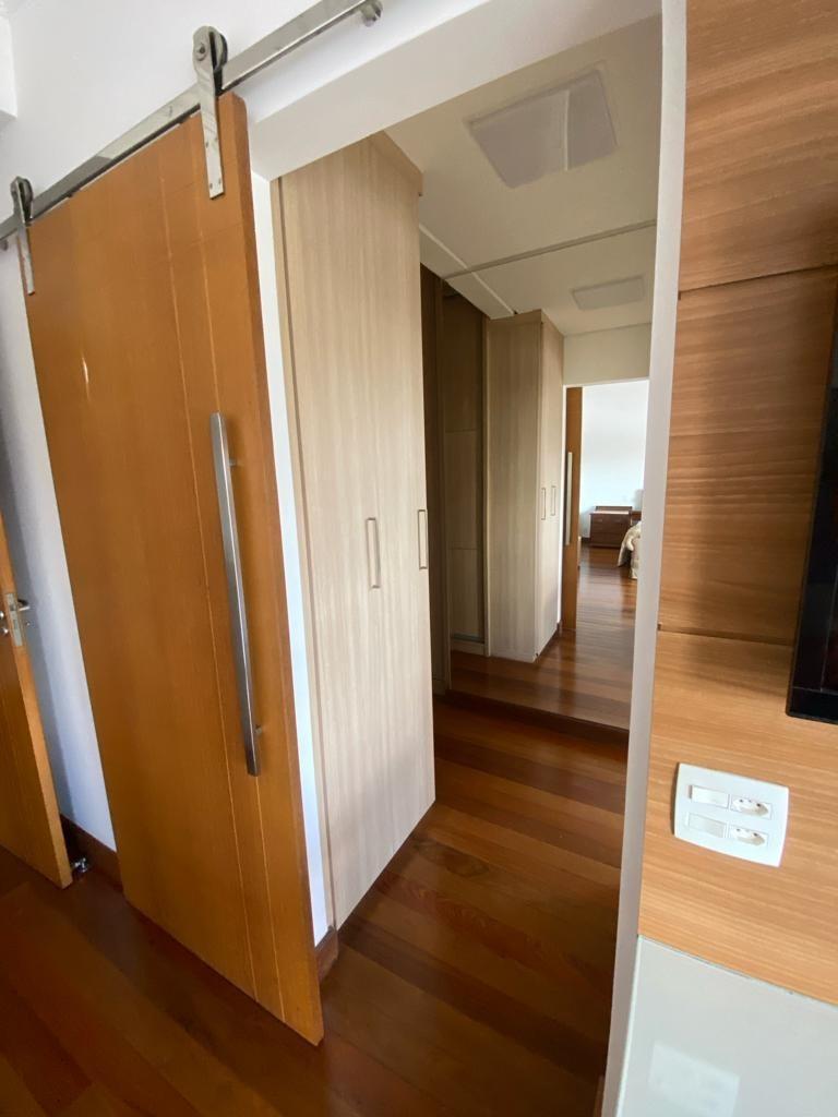 Casa, Bandeirantes (pampulha), 5 Quartos, 18 Vagas, 4 Suítes