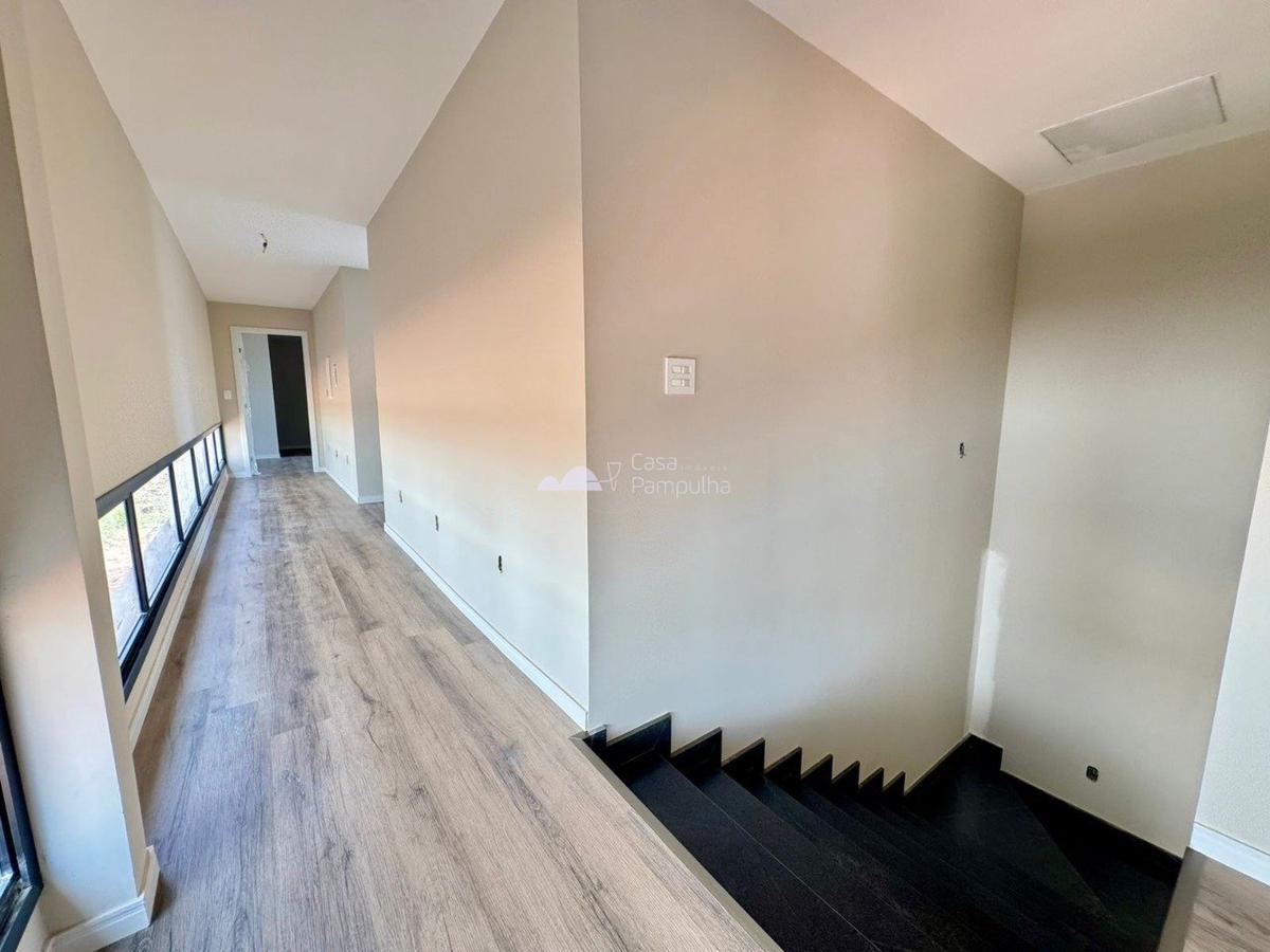 Casa, Trevo, 4 Quartos, 4 Vagas, 2 Suítes