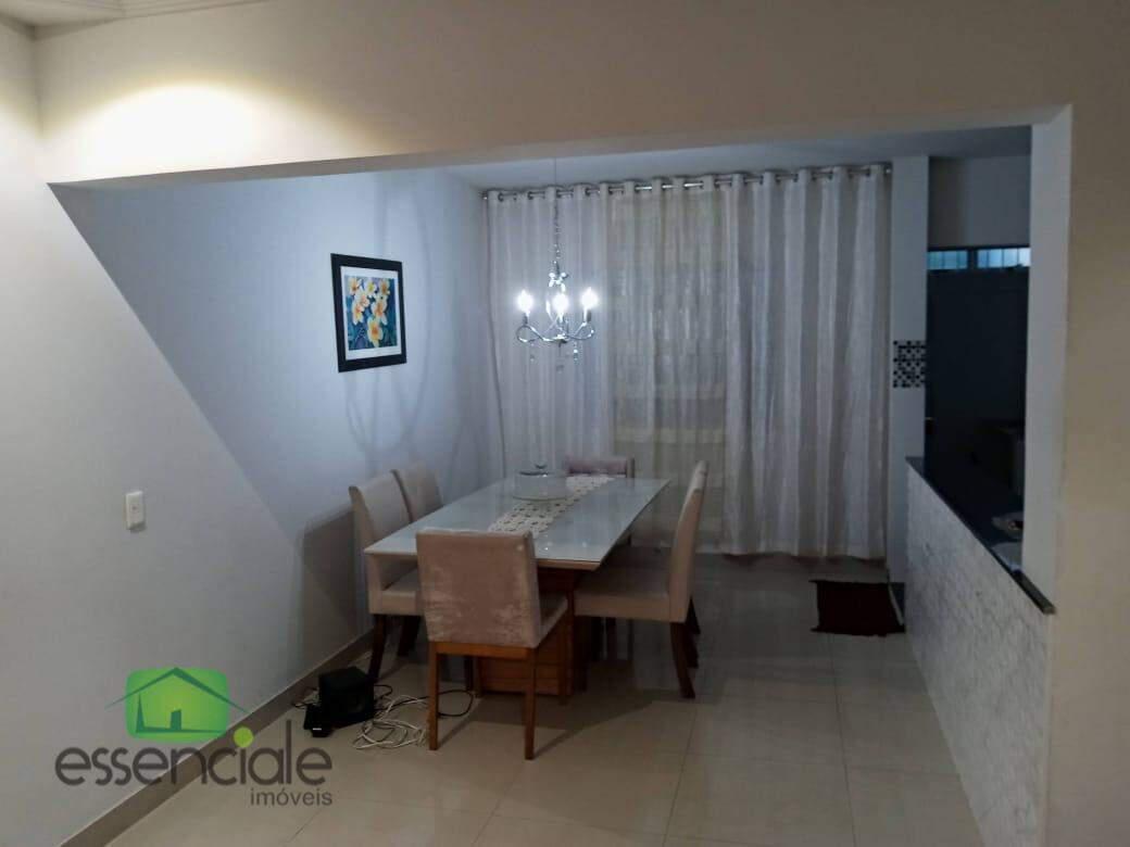 Casa, Industrial, 3 Quartos, 2 Vagas, 1 Suíte