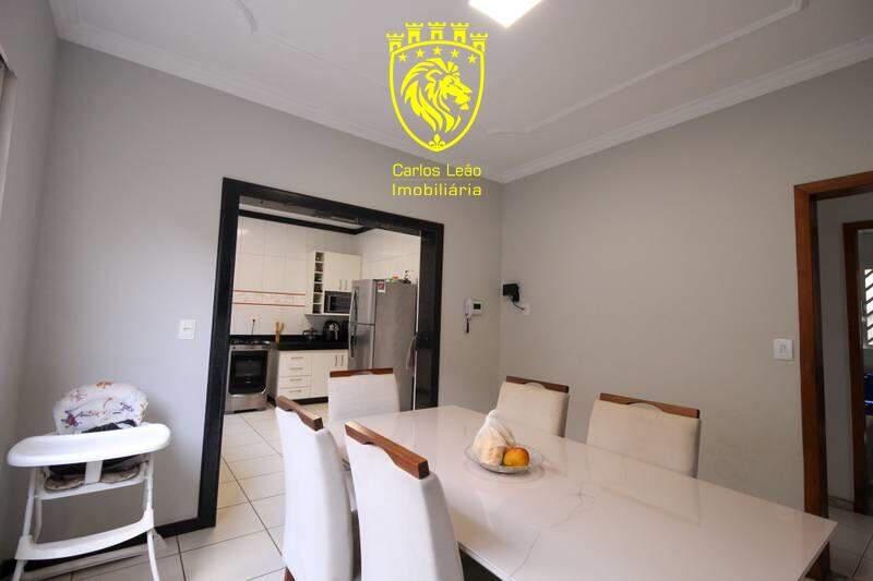 Casa, João Pinheiro, 5 Quartos, 5 Vagas, 1 Suíte