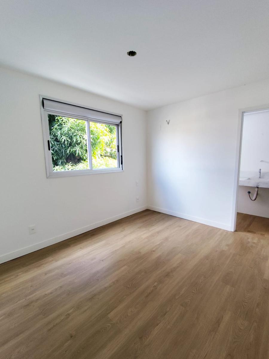 Apartamento, Sagrada Família, 3 Quartos, 2 Vagas, 1 Suíte