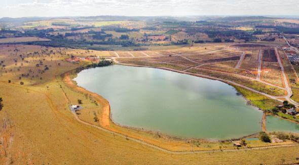Lote, Pontevila, 0 Quarto, 0 Vaga