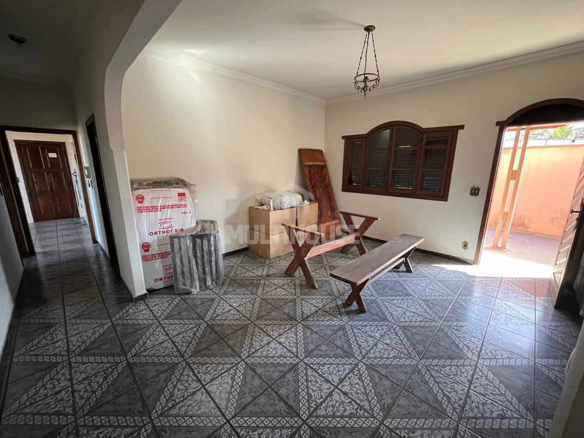 Casa, Jardim Riacho das Pedras, 3 Quartos, 2 Vagas, 1 Suíte