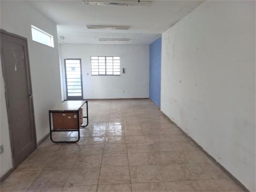Casa Comercial, Prado, 1 Quarto, 3 Vagas